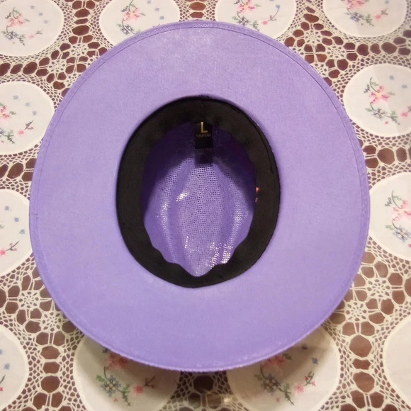 Hand painted hat size large - Picture 4 of 4